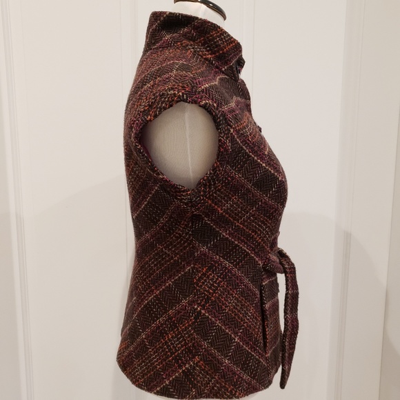 CAbi Plaid Vest - Picture 4 of 8